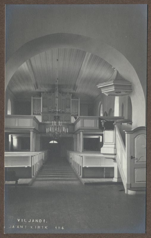 foto albumis, Viljandi, Jaani kirik, pingid, orel, u 1915, foto J. Riet