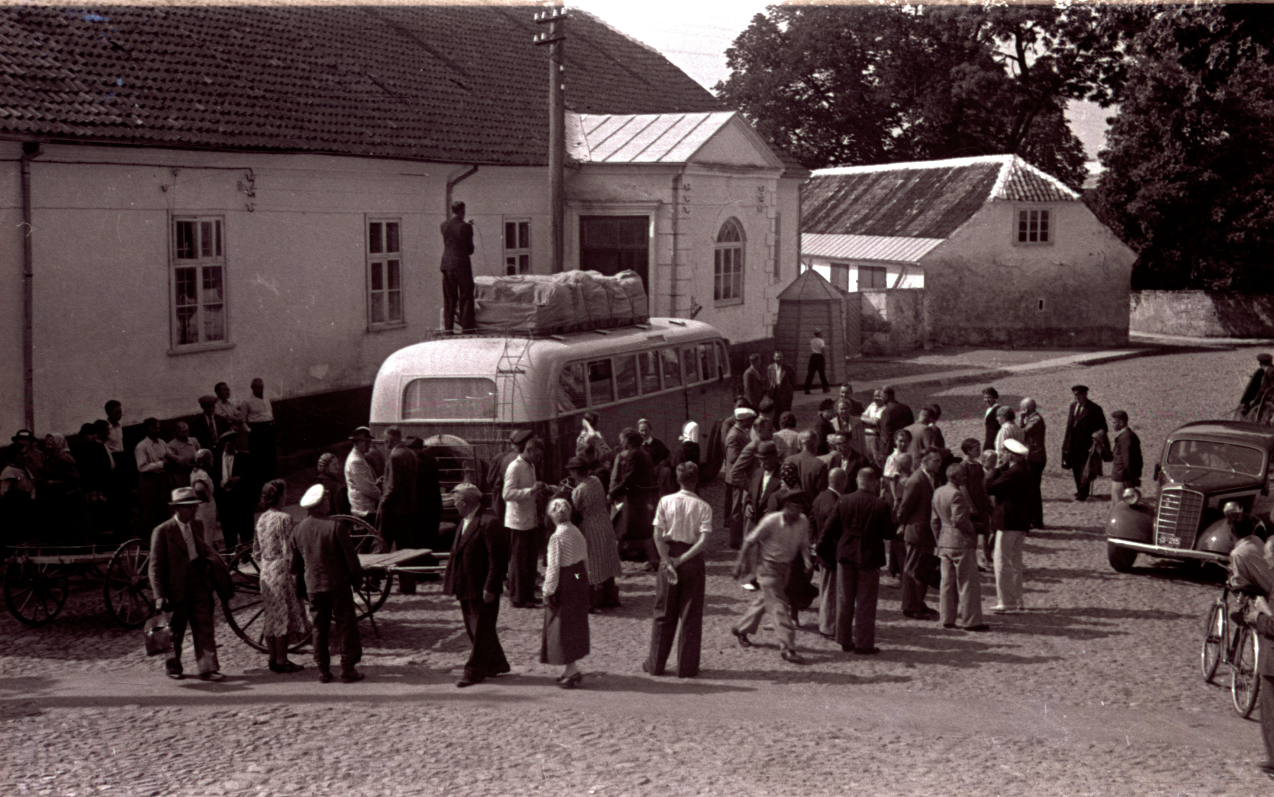 Bussipeatus Torni tänaval