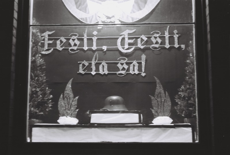 Fotonegatiiv. Eesti Vabariigi aastapäevaks dekoreeritud Pärnu 1939.a.