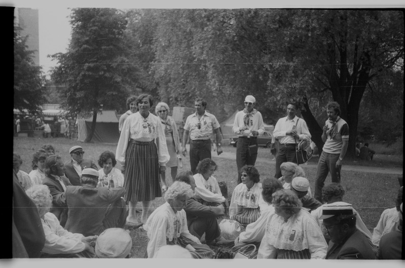 Võru naiskoori ja Viljandi meeskoori kohtumine Tallinnas XVIII üldlaulupeol