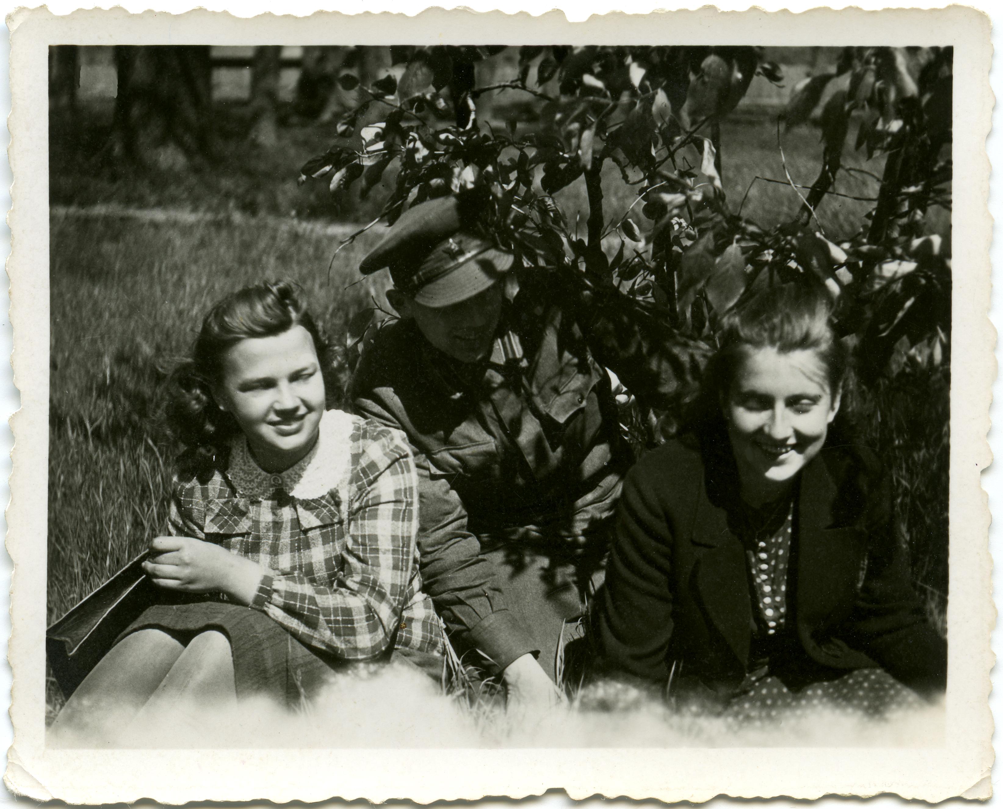 Sidepataljoni sõdurid, Tartu Tähtvere park, 1941. a. juunis.