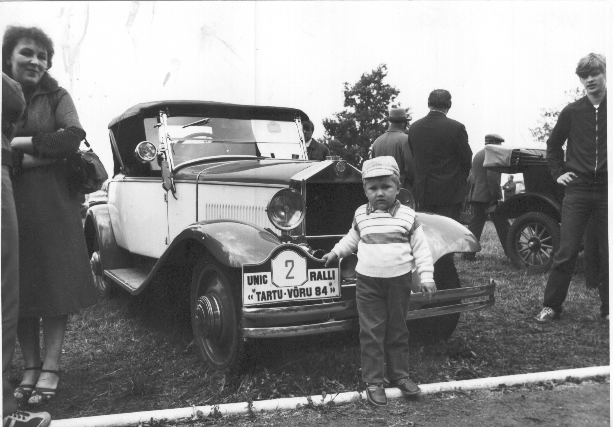 Foto. Klubi "Unic" ralli "Tartu-Võru 84" sõiduauto MATHIS nr. 2 all