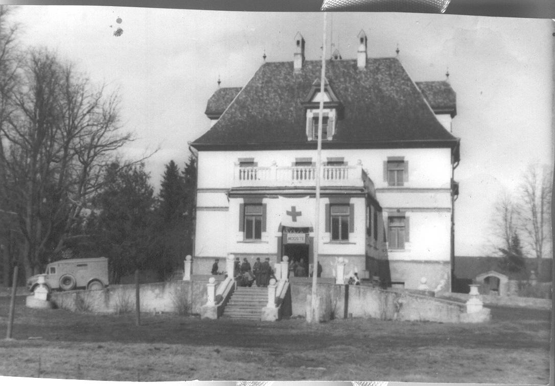 Foto. Mooste mõisa härrastemaja Põlva rajoonis, kus sõja ajal asus sakslaste välilaatsaret.