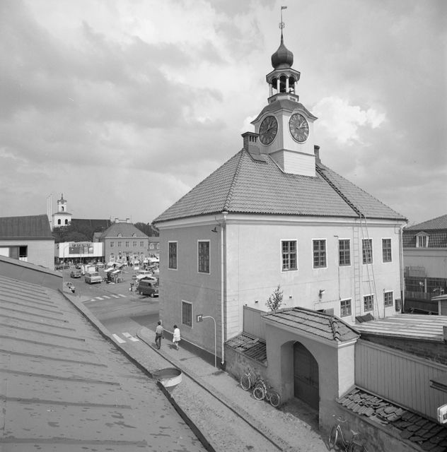 An old raathroom in the street view; current city museum