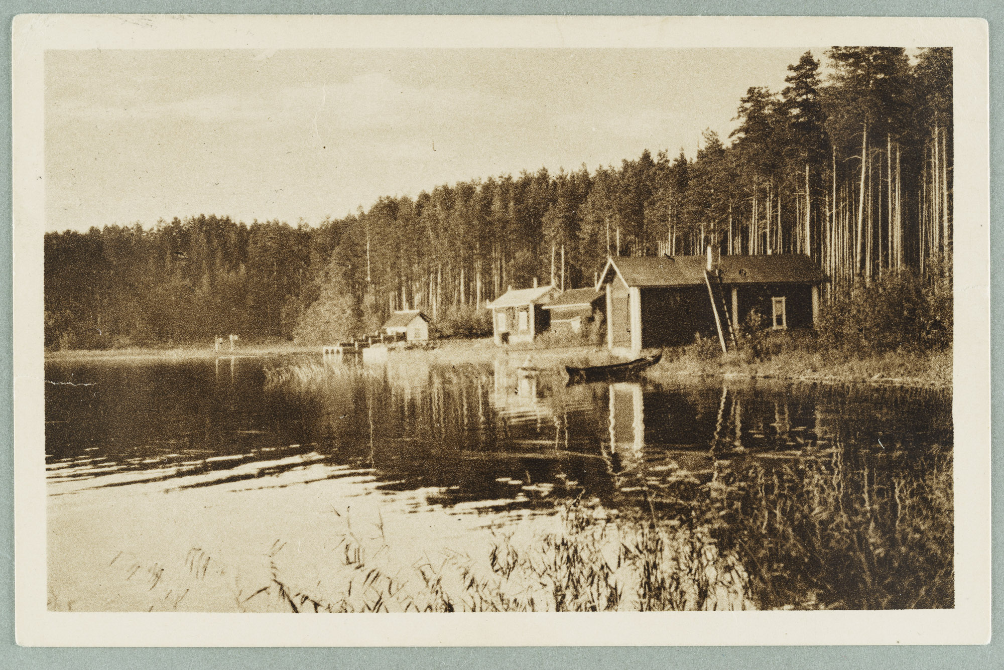 Beach of Valtion Hotel: swimming room, boat lighter, washing room, cabin, sauna