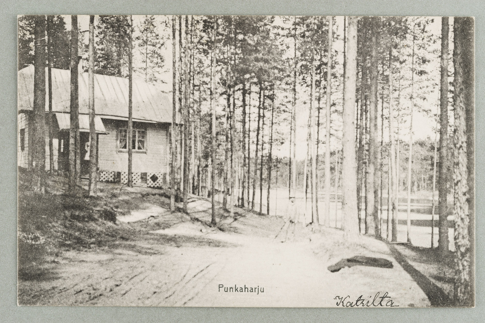 Takaharjun Guard Room