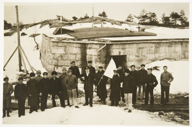 Russian soldiers surrendered to the Germans with Russarö's fortress