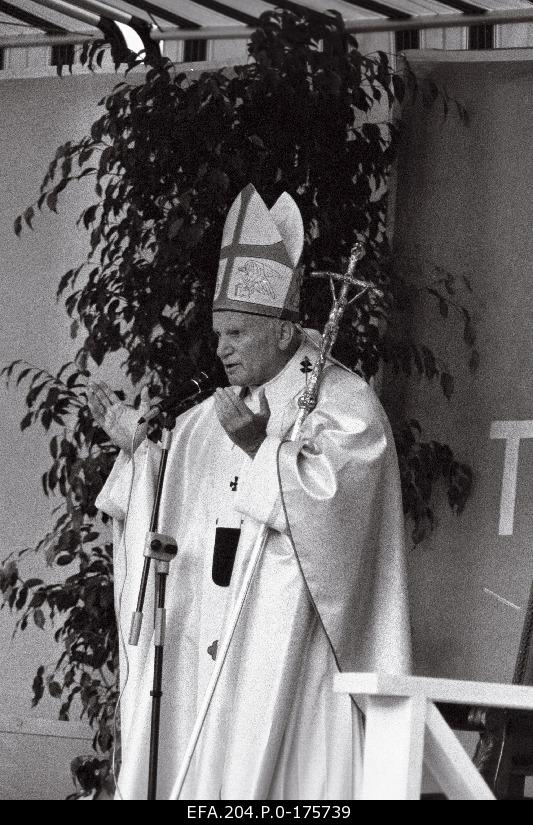 Pope John Paul II in Tallinn.