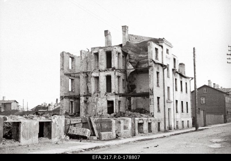 Ruins of residential buildings on Pärnu highway.