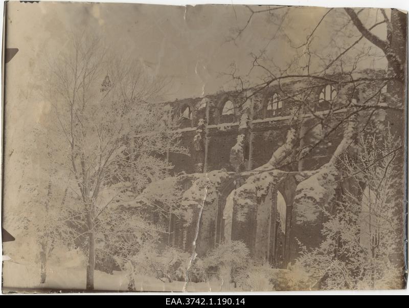 Winter view of the ruins of the Toomkirik