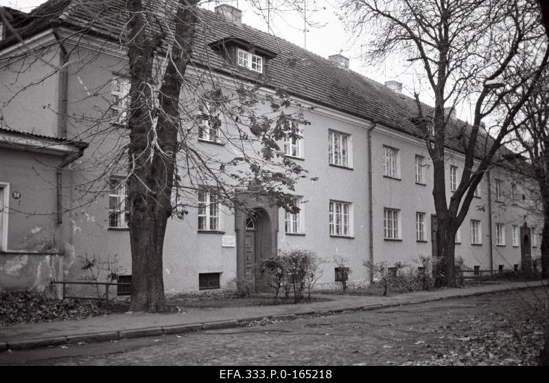 Residential Cross Street 56.