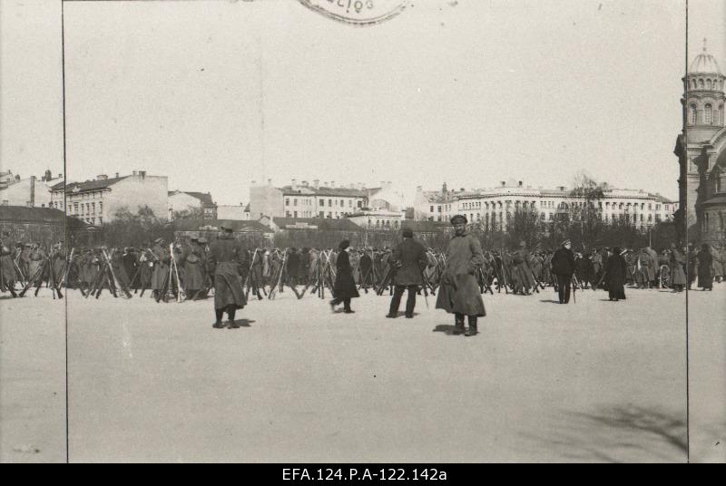 Russian 4. Vidzeme Latvian hunters in the survey of Riga Esplanaadi, May 1917.