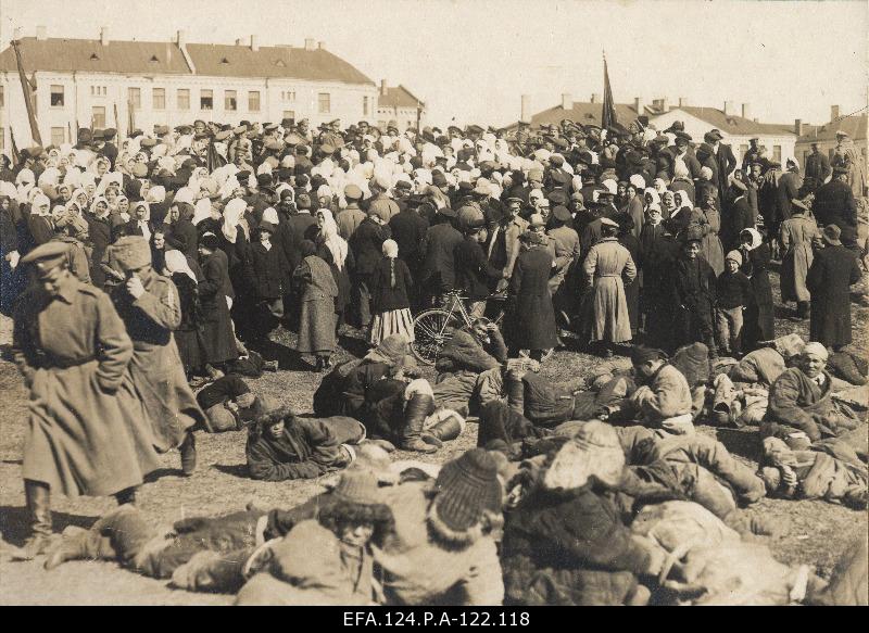 1 May miting in Riga, the Koreans at the forefront of the Russian 2nd Army of Siberian engineering path (?) 1. 05. 1917.