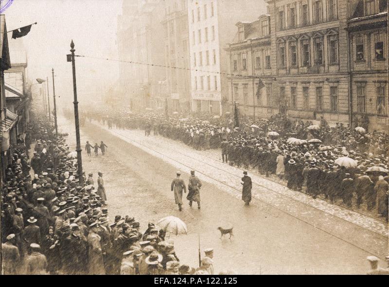 Worker train trip on May 1 Aleksandri Bulvar in Riga 1. 05. 1917.