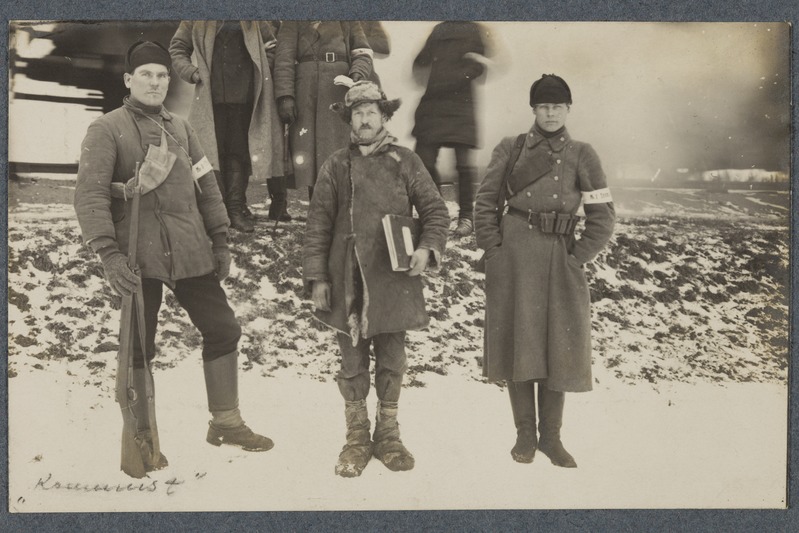 foto, Enamlaste komisar, kinnipeetud Lr Sr "Kapten Irve" sõdurite poolt, kevadel 1919.