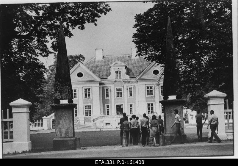Palmse manor building.