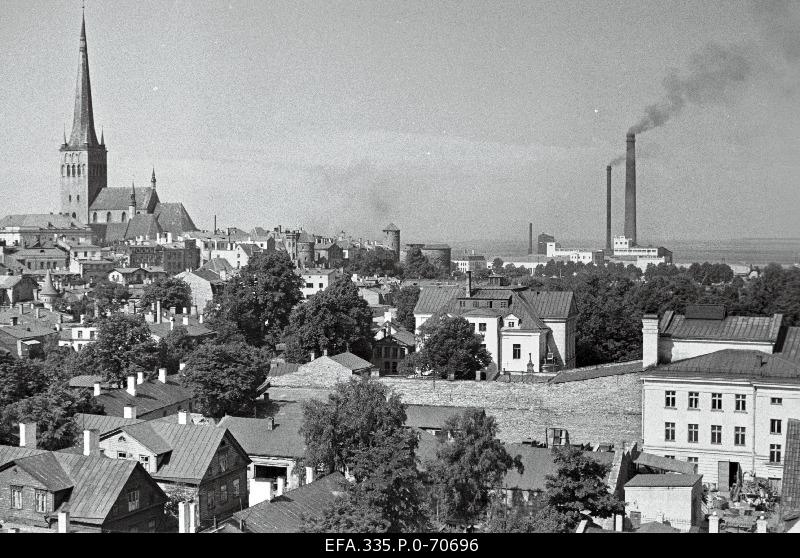 View from the fire extinguishing building tower of Viru square towards the church of Oleviste.
