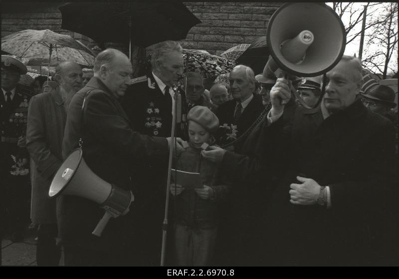 The 45th anniversary of the defeat of the German occupation of Tallinn is celebrated at Tõnismäel’s Tallinn Liberation Monument (Pronx Warrior). A call is held