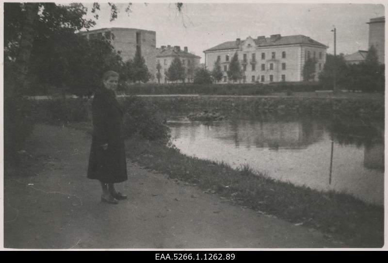 N. Valger Theatre "Vanemuise" in a park next to a small house next to a tigue, in the back of Tiigi Street, new houses