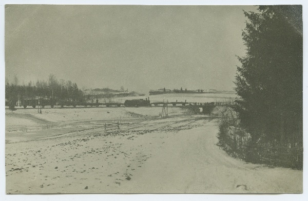 Lõuna Eesti maastik, taamal laiarööpmeline Soomusrong Nr. 1.