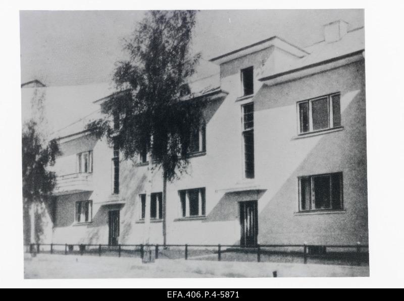 Building on Kalda Street.