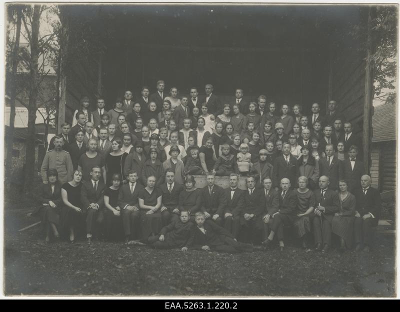 Rudolf Hanson and Jakob Adamtau together with participants and organizers of body culture organized by the Mustvee Society.