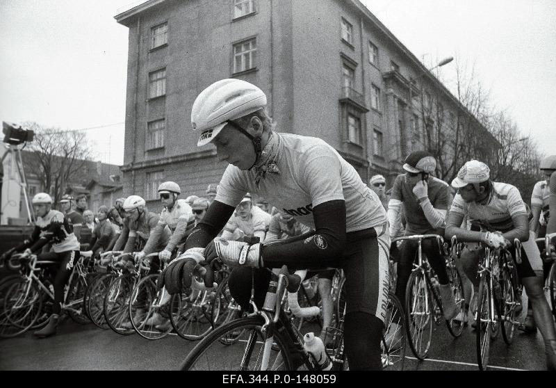 Estonian Cup 91 winning bicycle Raido Kodanipork in Tartu before starting to Tallinn.