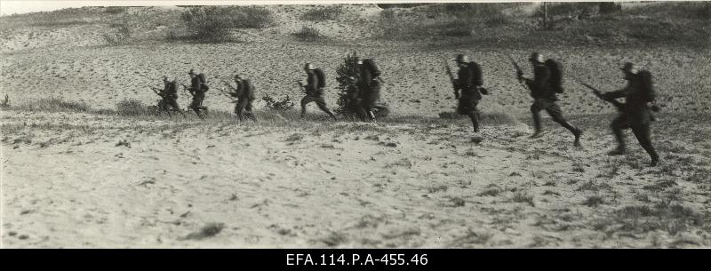 In the foot attack (training).