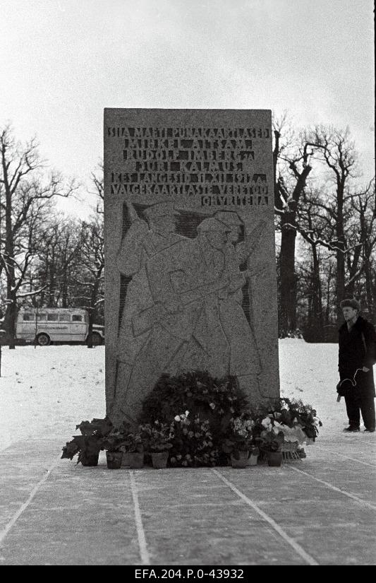 Opening of the monument of the Red Guards Mihkel Aitsami, Jüri Kalmus and Rudolf Imberg in Kadriorg.