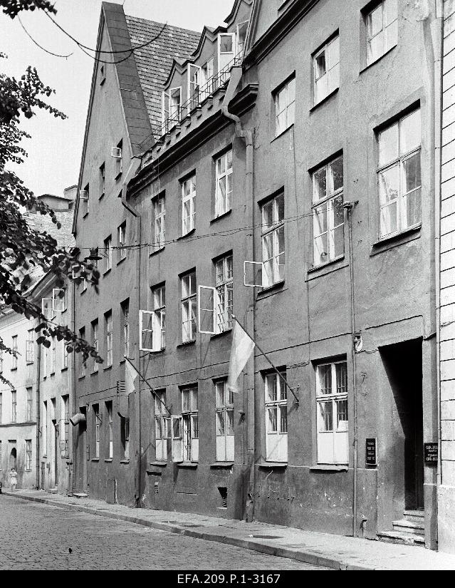 View of the building on Pikal Street.