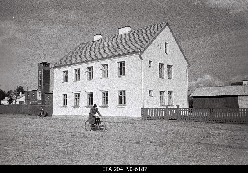 A new four-storey residential building in the Soviet Square in Tõrva.