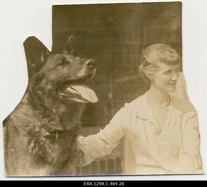 Ilse Frank with a wolf dog