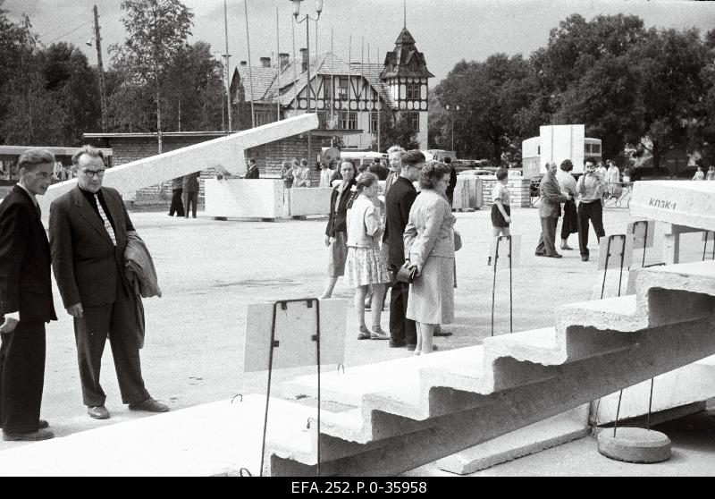View of the construction exhibition organised on the day of the builders.