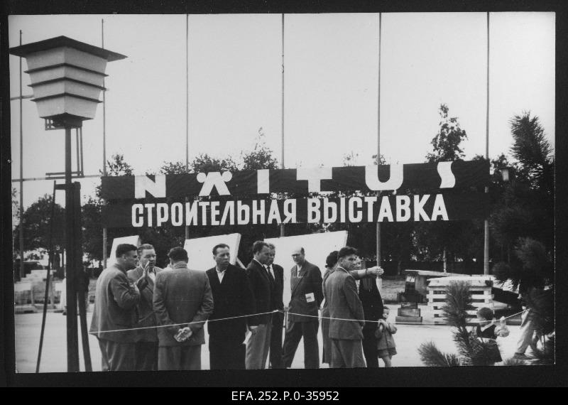 Opening the exhibition dedicated to the Day of Constructioners.