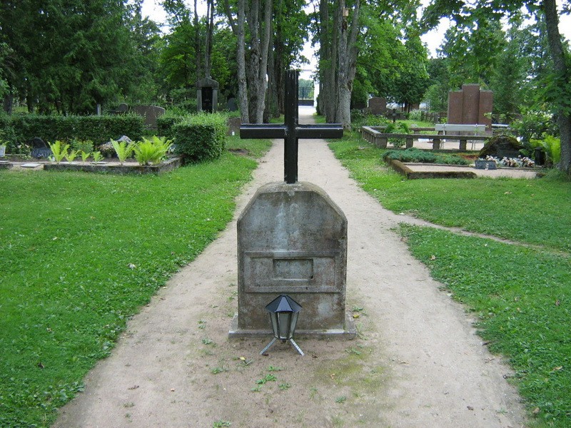 Kill the castle cemetery