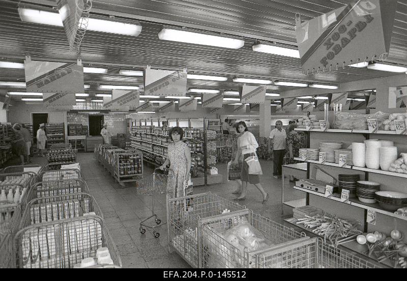 Internal view of the food store Kohtla-Järvel