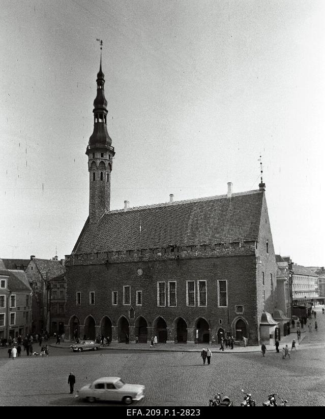 View of Raekoja.