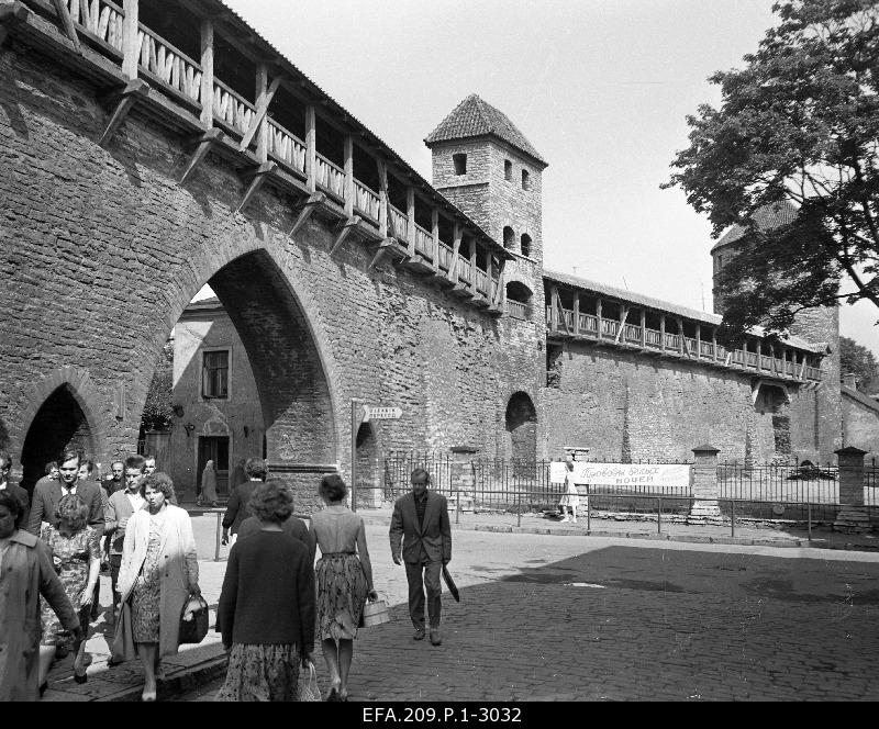 City wall on Youth Street.