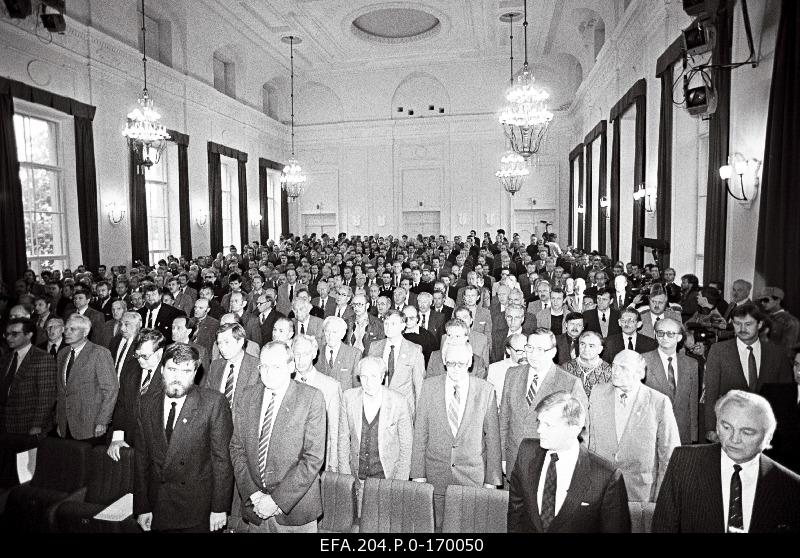 Meeting of the Association of Estonian Overseasers. On the front row from the left: Andrus Öövel, Minister of State Raivo Vare, Member of the Estonian Congress Jüri Estam, Chairman of the Supreme Council Arnold Rüütel.
