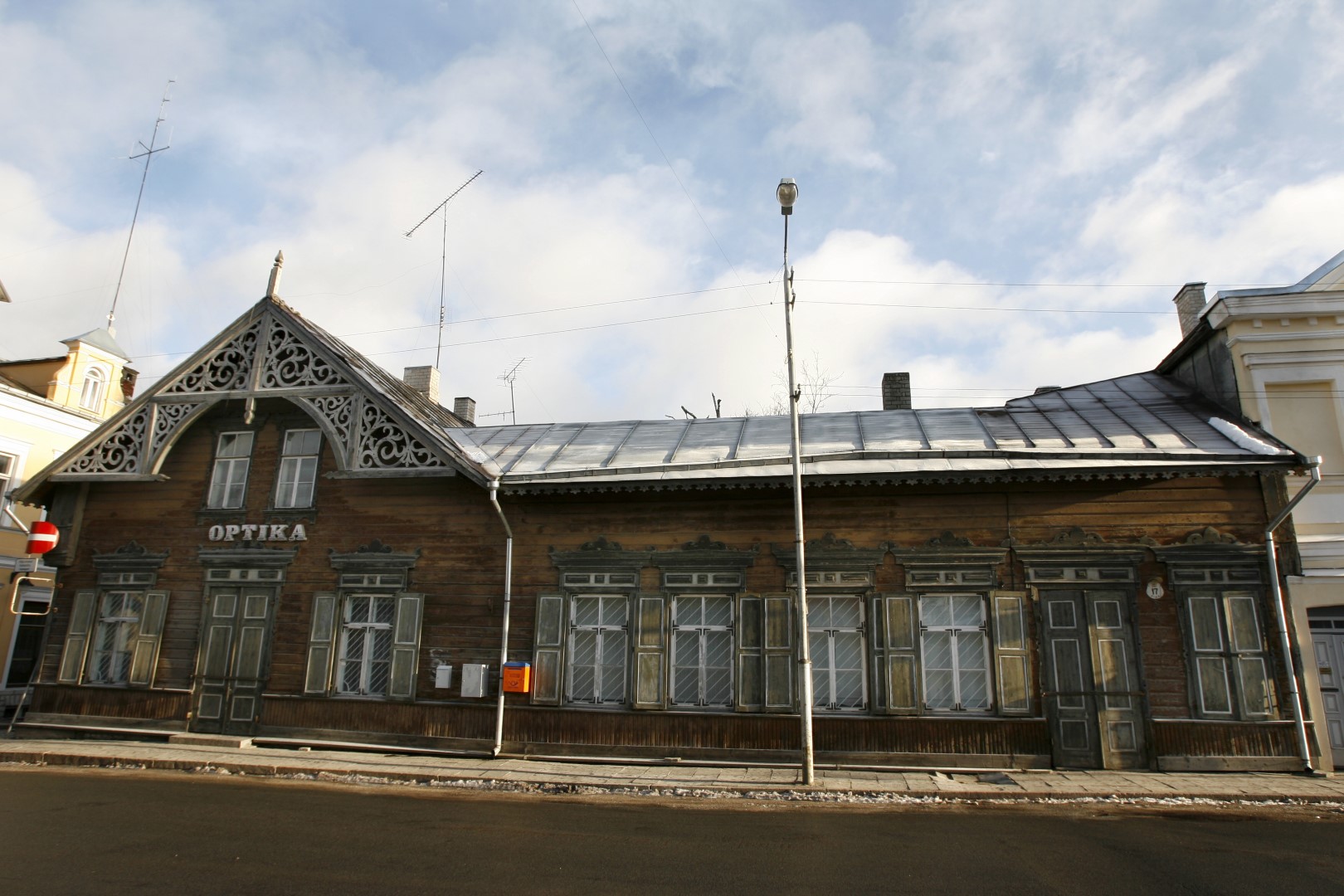 Rakvere, Pikk 17 kauplus OPTIKA
