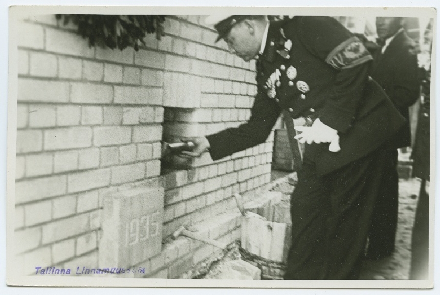 Tallinn, Nõmme V.T.Ü. pritsimaja nurgakivi panek.