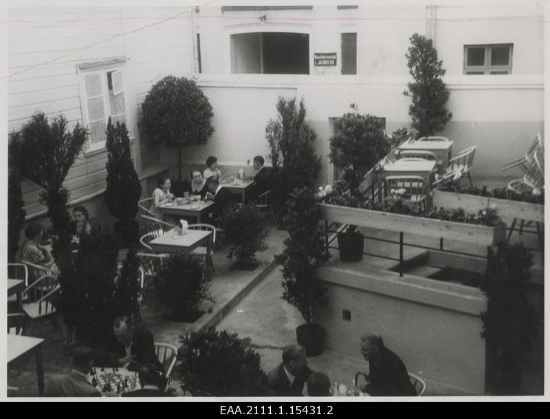 Tartu We bring the summer garden of the cafe