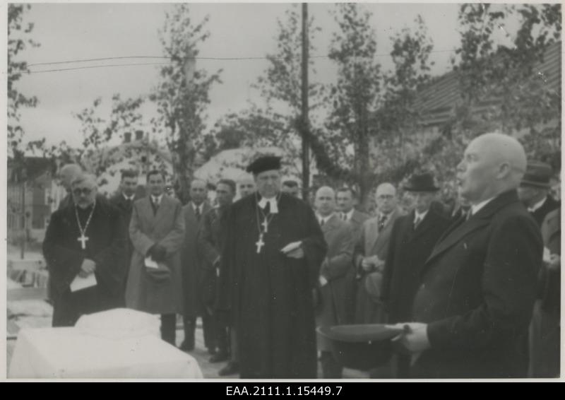 Placing a cornerstone on Tartu Market Building