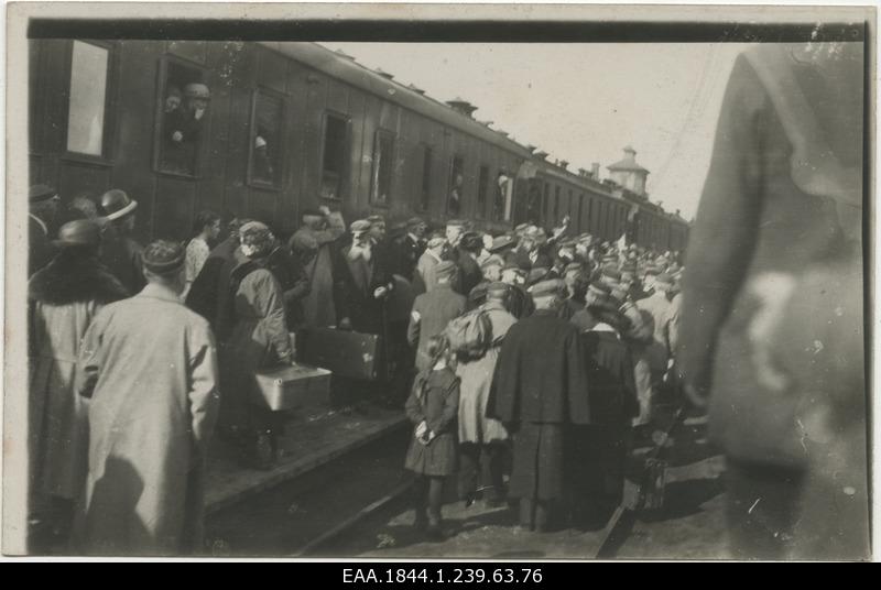 Members of the corporation "Livonia" during the 100th anniversary at Tartu Railway Station