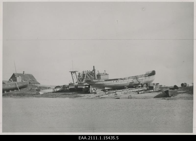 View of the "ship cemetery" in Annemõisa's luxury