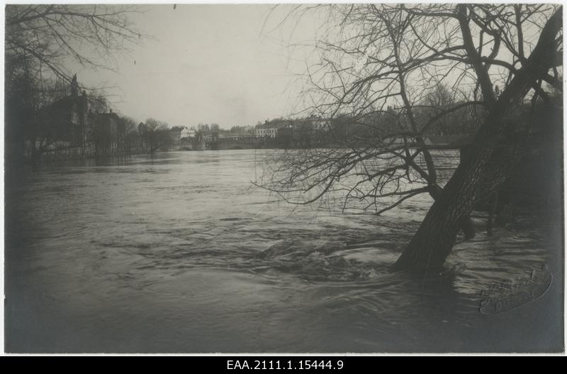 Emajõgi between two bridges