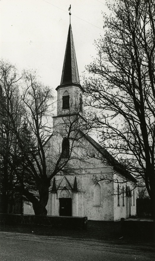 Saarde Katariina kirik, eestvaade