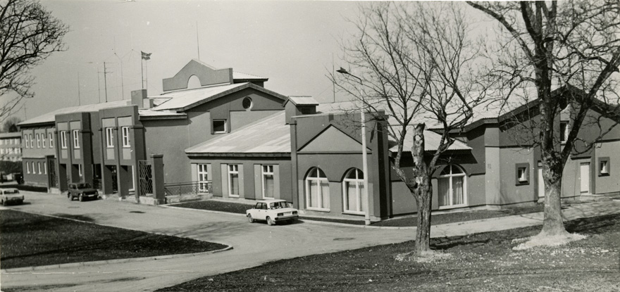 Raikküla keskusehoone, vaade. Arhitekt Ain Padrik