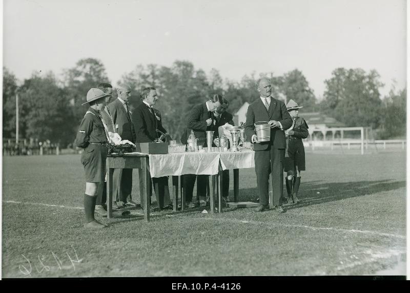 Prizes awarded to the fishermen during sports competitions.