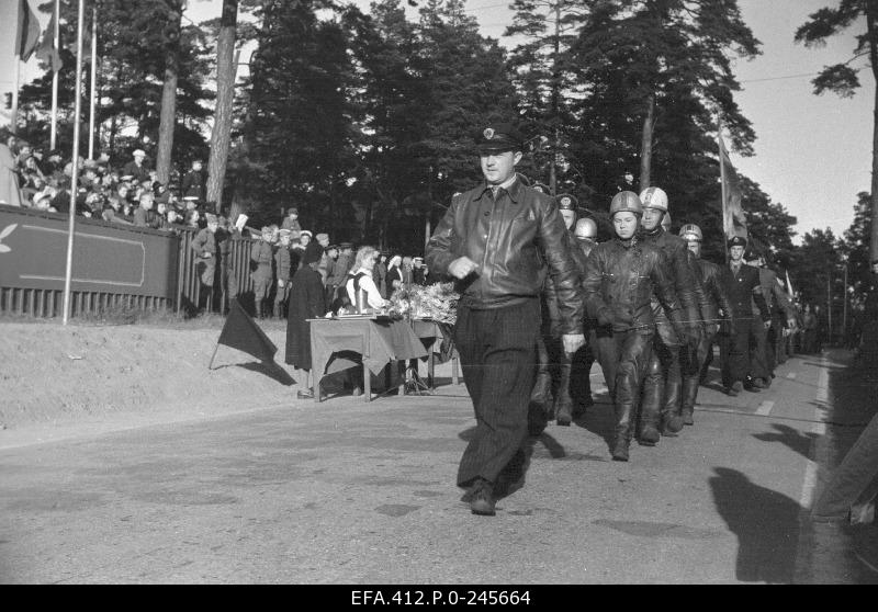 ENSV 1953 round-road races. Opening of competitions.